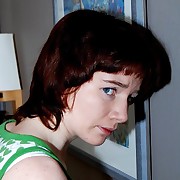 Beautiful redhead girl is pre-empted OTK be worthwhile for a expedient jailing out of reach of her bared bottom